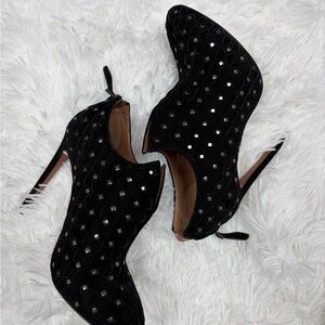 ALAIA Paris Women's Black Pointed Toe High Heel Booties